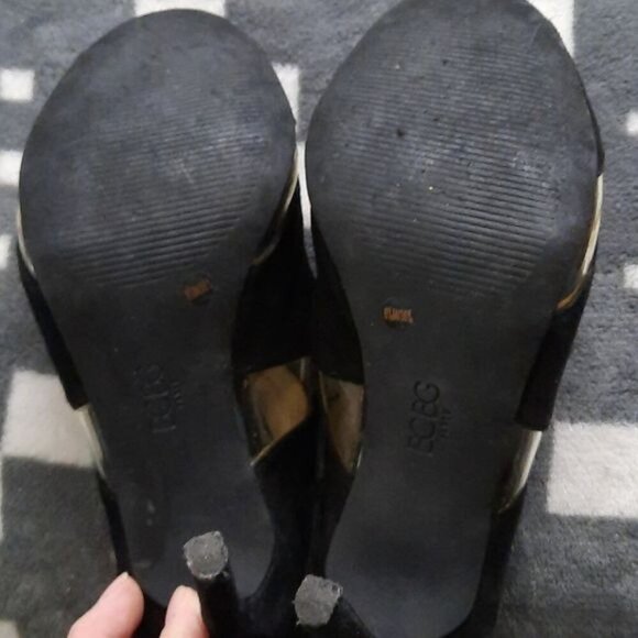 BCBG Fantina Black Suede Clear Cutouts 3.5 I ch Stiletto Heel Sandals Size 6.5 - Picture 11 of 15